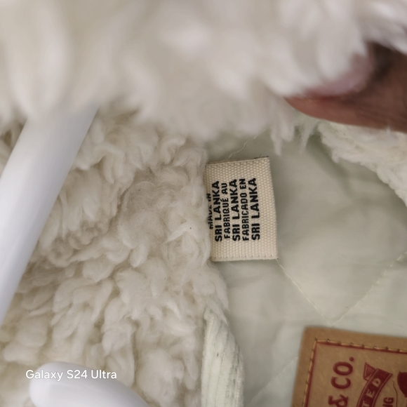 Levi's Cream Sherpa-Lined Denim Jacket - Picture 8 of 10